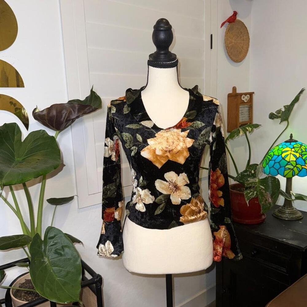 Vintage Y2K Diamond’s USA Floral Velvet Bell Sleeve Top Whimsigoth